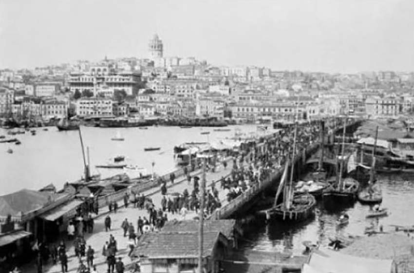 İstanbul Tarihi Saatçisi